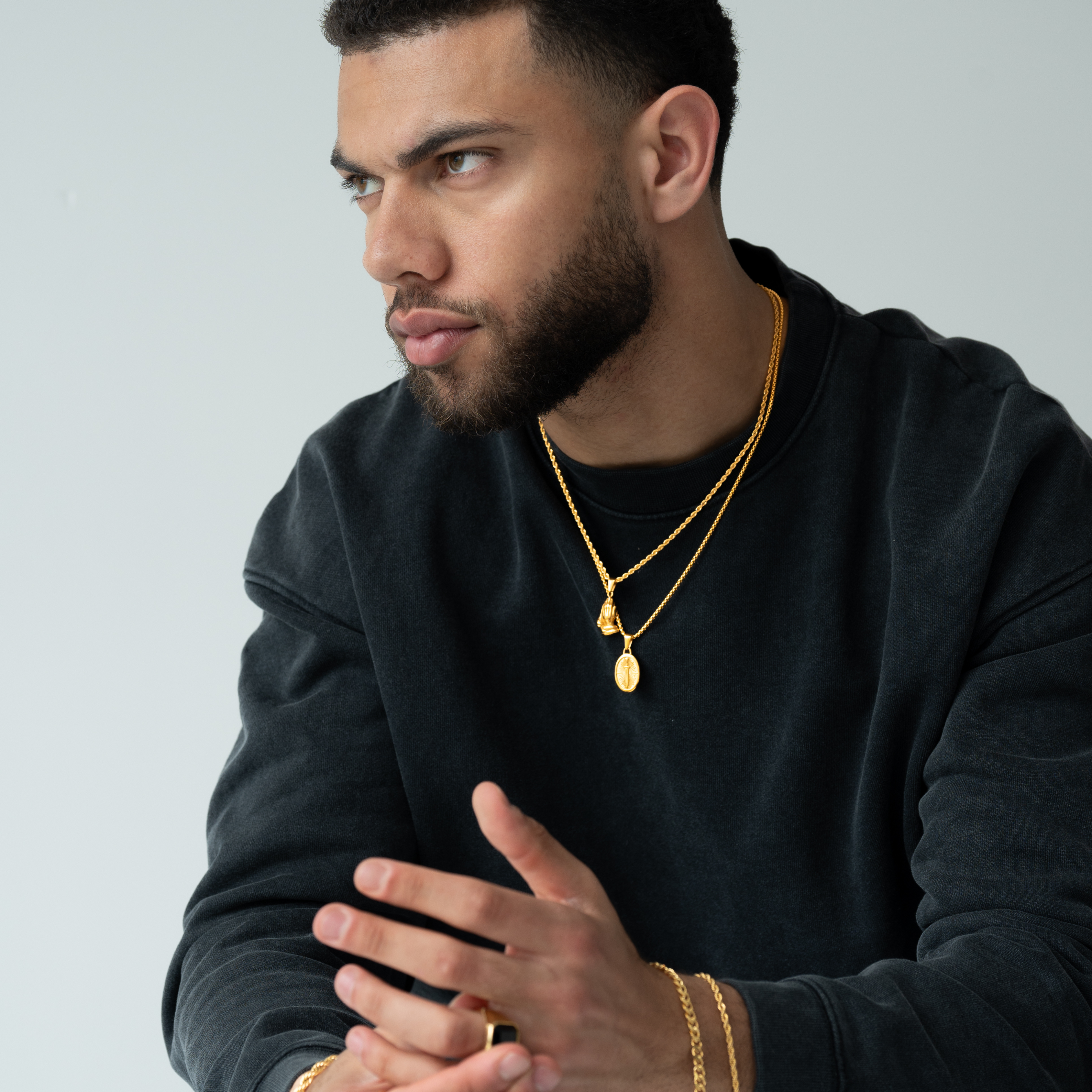 Roman Sword Hanger + Ketting (Goud)