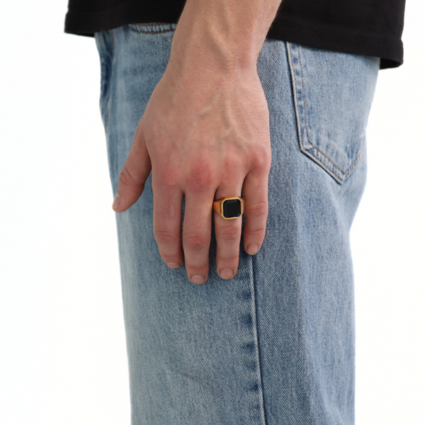 Signet ring black stone (Goud)