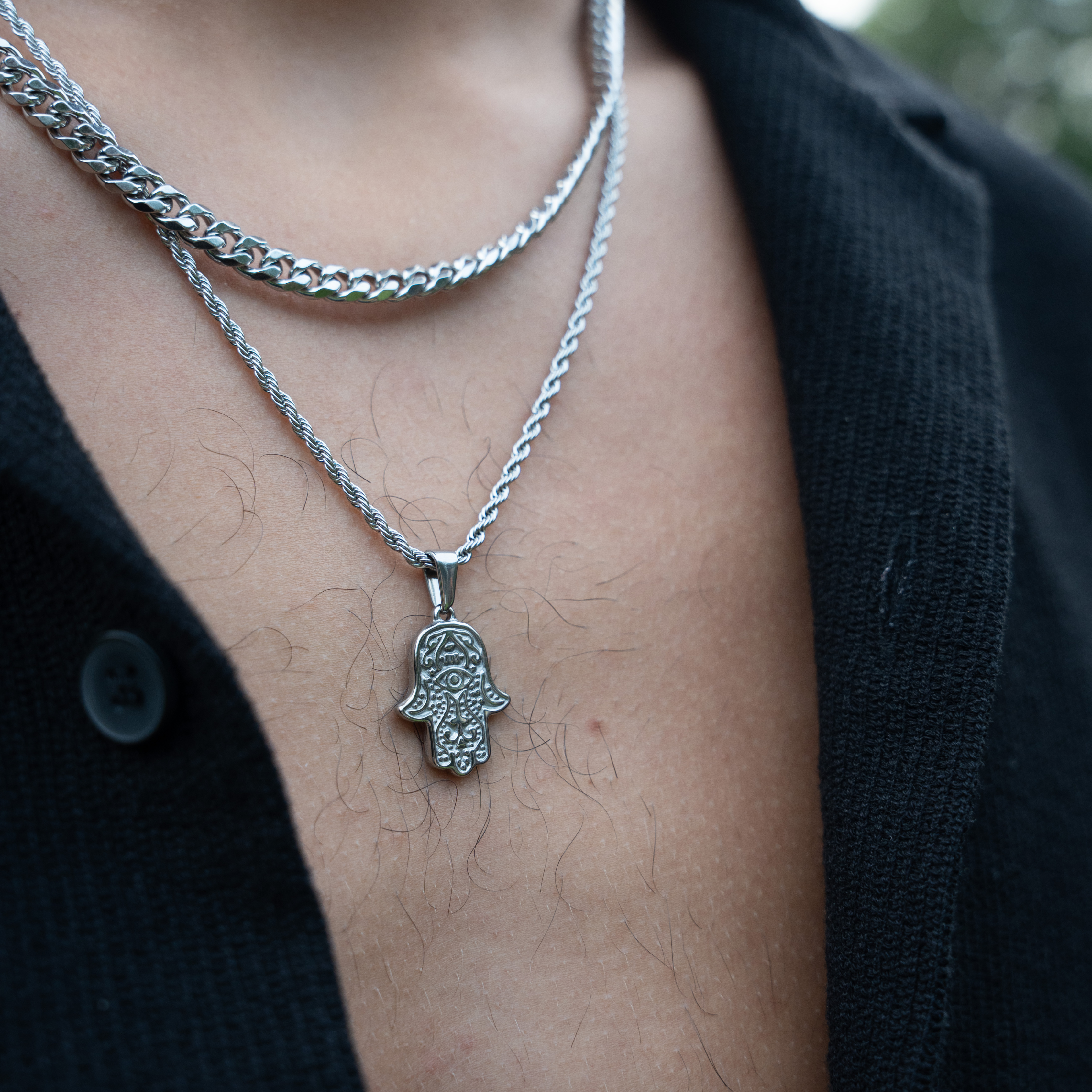 Sovereign Hand Hanger + Ketting (Zilver)